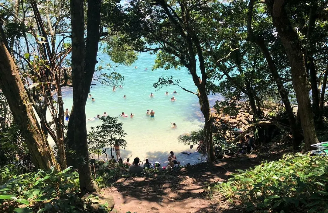 Praia de Bombinhas Res Solar das Bromélias-1